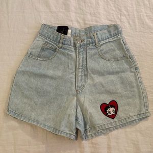Vintage Betty Boop jean shorts! Super high rise light blue denim ❤️